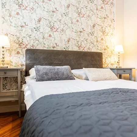 Vintage Bracka Apartment-3
